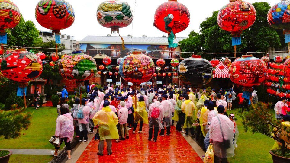 A pilgrimage group prepares to depart from the Wenchang (literature god) shrine. photo 47987_10151630121241202_1901574656_n.jpg