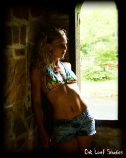 http://i1275.photobucket.com/albums/y456/theoakleaf/Rachel/IMGP0116-int_zps5972b03f.jpg