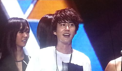 130309MusicBankinJakartaUltramelonfanacc